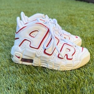 Nike Air More Uptempo
White Varsity Red Outline